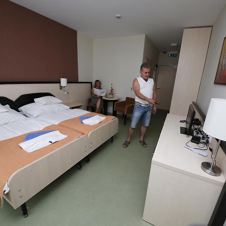 Harkanyi Psoriasis Centrum Exteriér fotografie