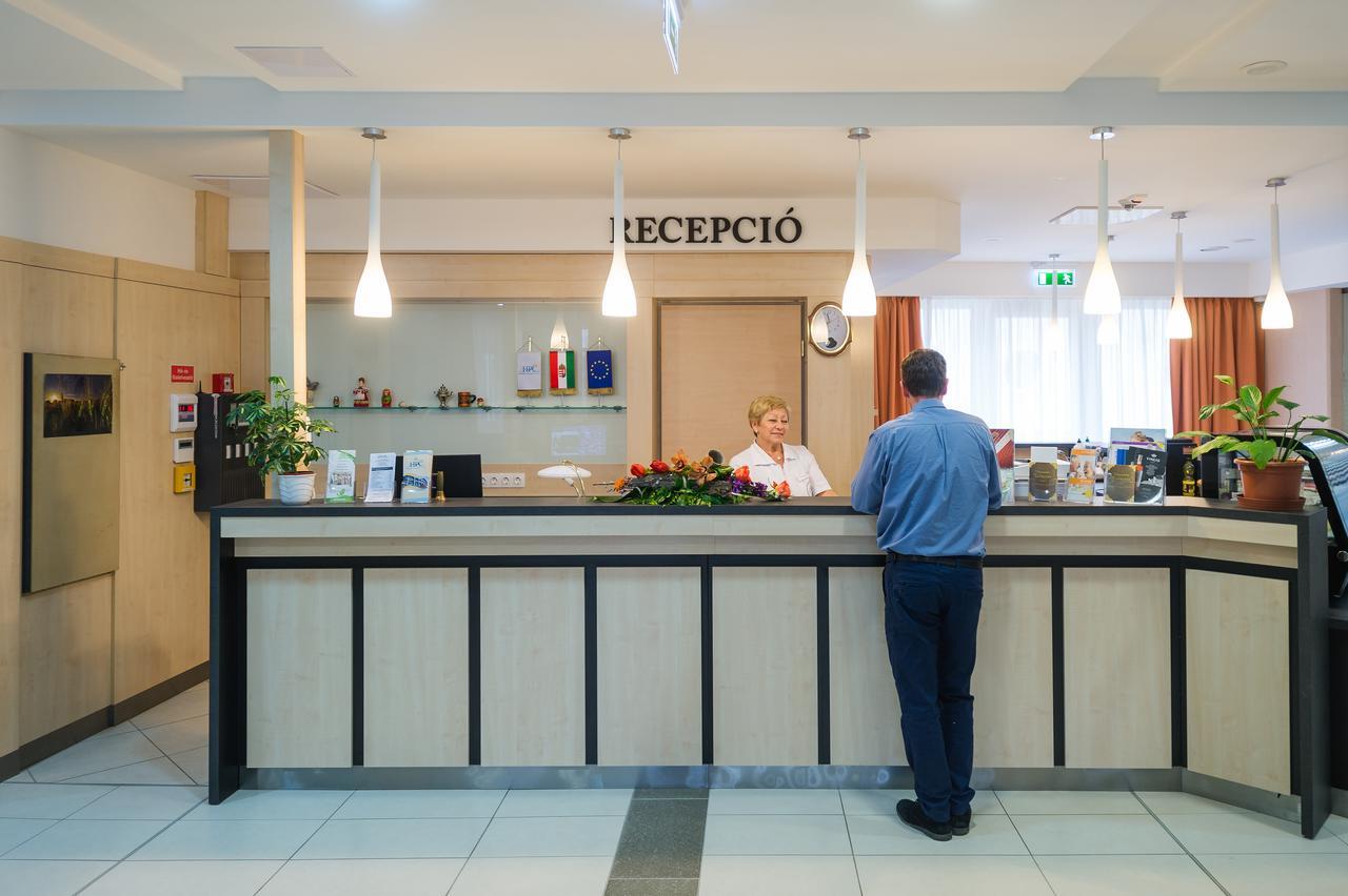 Harkanyi Psoriasis Centrum Exteriér fotografie